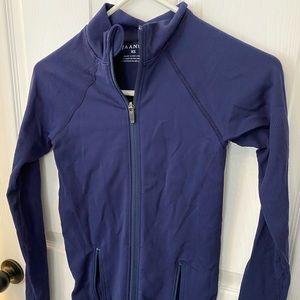 Jaanuu XS compression scrub jacket